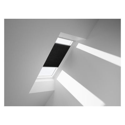 Roleta zaciemniająca energooszczędna FHC M06 1047S podwójnie plisowana VELUX